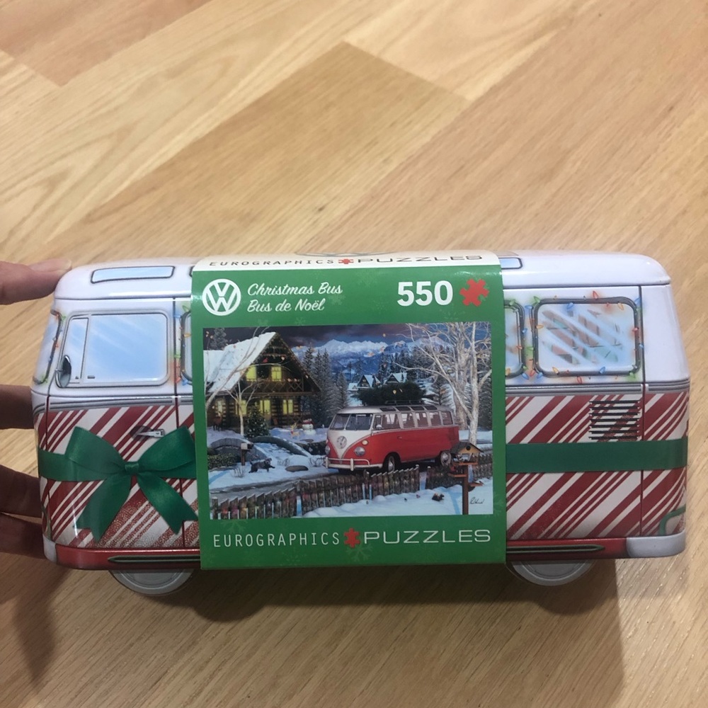 Volkswagen bus Christmas puzzle